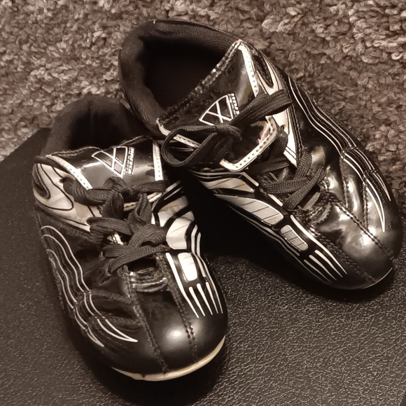 Vizari ( Gender nutral)  Cleats - Picture 1 of 12
